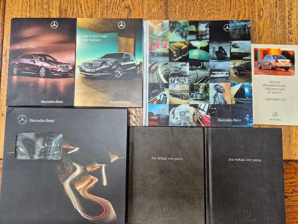 Mercedes boekjes, Boeken, Auto's | Boeken, Ophalen of Verzenden, Zo goed als nieuw, Mercedes