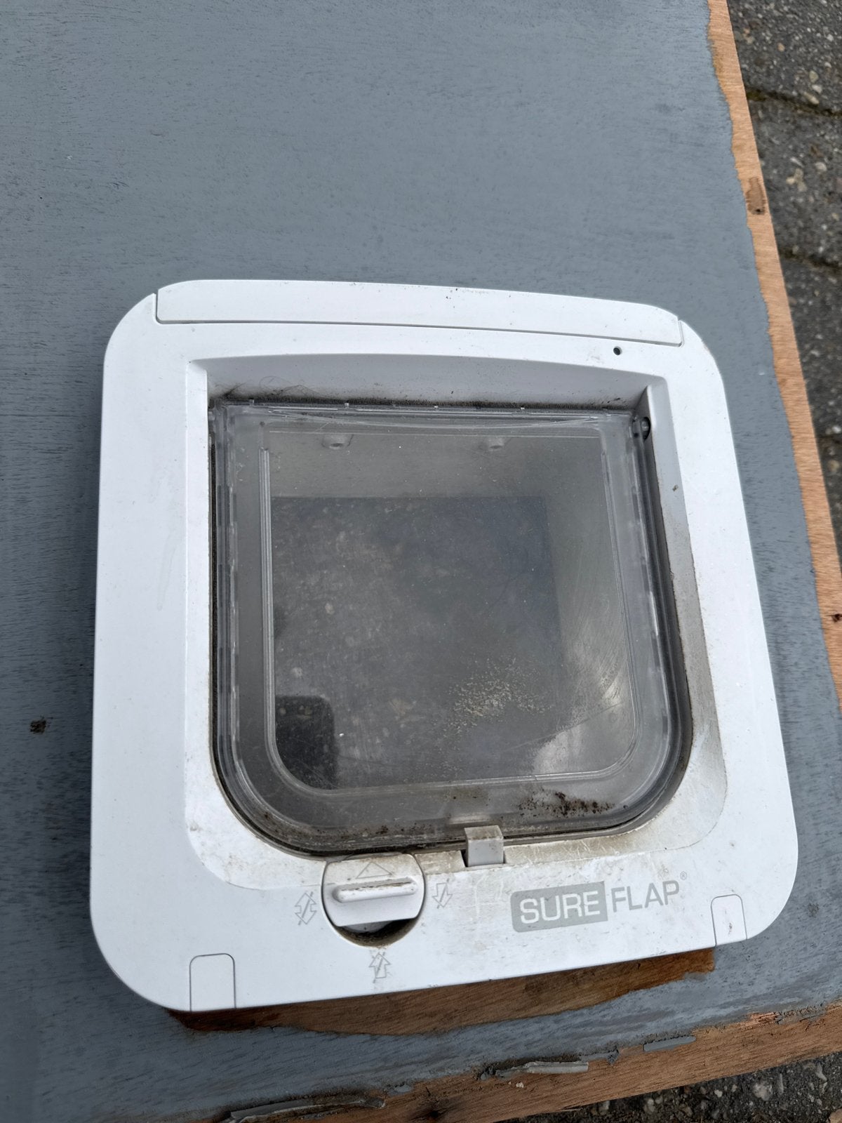 Sure Flap, elektronisch kattenluik. Op de chip van je kat, Ophalen, Gebruikt