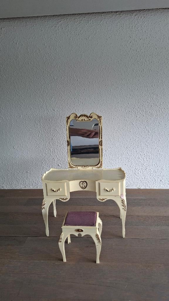 Sindy: salontafel en krukje, Verzamelen, Poppenhuizen en Toebehoren, Ophalen of Verzenden, Gebruikt, Gebruiksvoorwerp