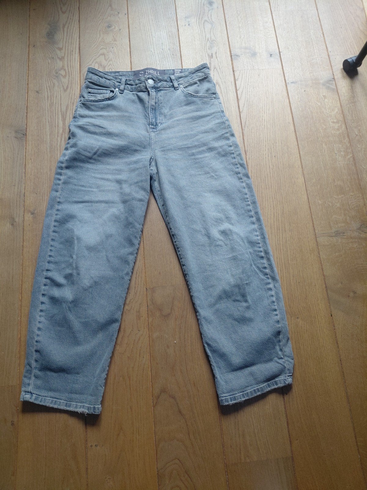 Zhrill jeans maat 26 model Zhiza blue nieuwste collectie, Ophalen of Verzenden, Zo goed als nieuw, Blauw, W27 (confectie 34) of kleiner