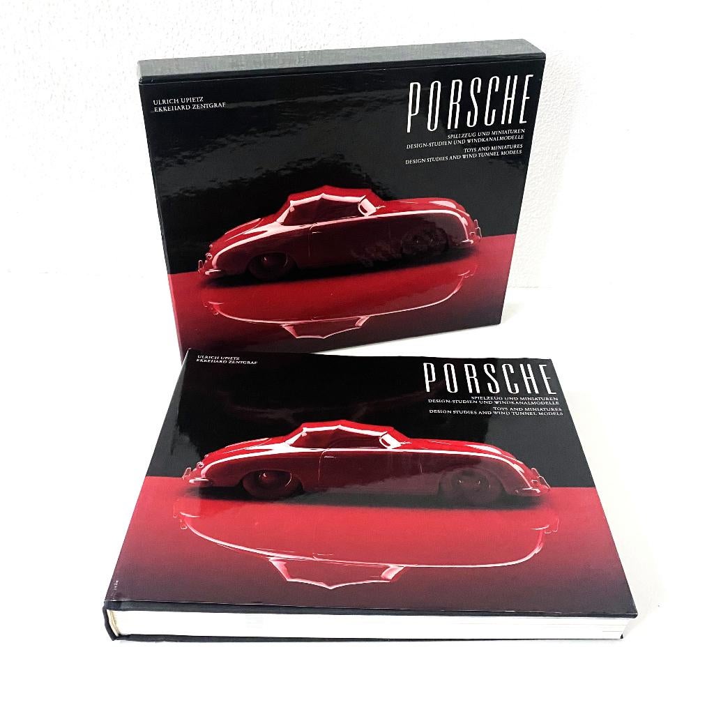Porsche Spielzeug und Miniaturen. Lim. edition of 2.500 pcs, Boeken, Auto's | Boeken, Verzenden, Gelezen, Porsche