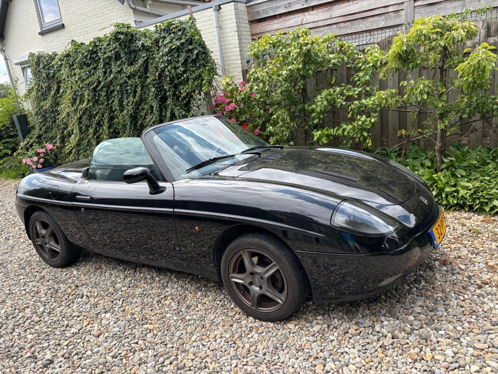 Fiat Barchetta 1.8 16V 1997 Zwart, Voorwielaandrijving, 450 kg, 40 €/maand, 4 cilinders