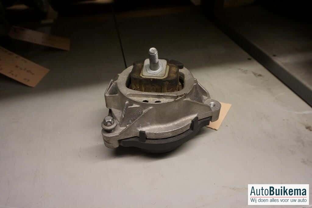 Origineel BMW 3-Serie F30 F31 rechter motorsteun, Gebruikt, -, -, Ophalen of Verzenden