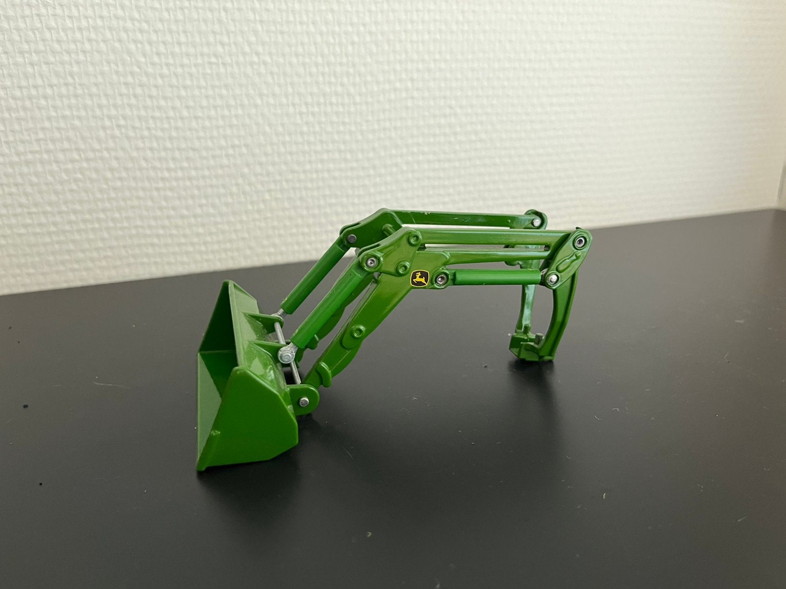 John deere voorlader siku 1:32, Hobby en Vrije tijd, Modelauto's | 1:32, Ophalen of Verzenden, Zo goed als nieuw, Tractor of Landbouw