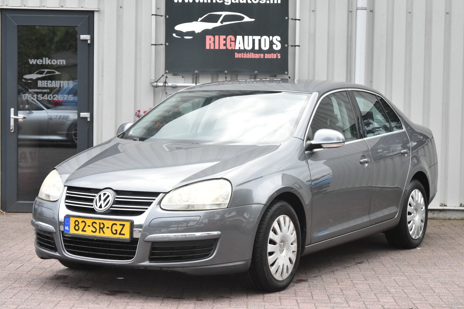 Volkswagen Jetta 1.6 Comfortline Automaat – 2006 | Climate, Auto's, 4 cilinders, 690 kg, Sedan, Euro 4