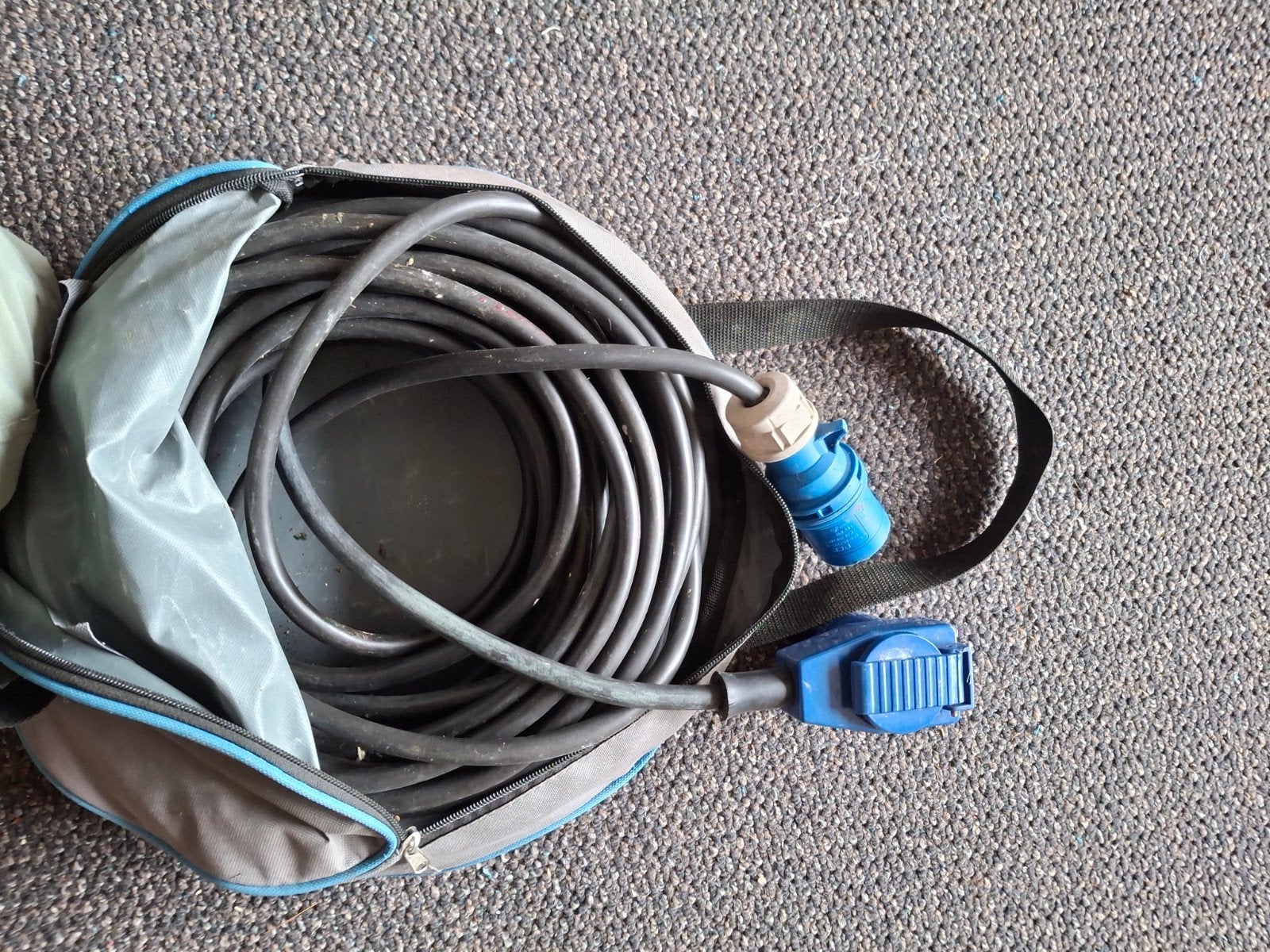 Stroom kabel, Caravans en Kamperen, Kampeeraccessoires, Ophalen, Zo goed als nieuw