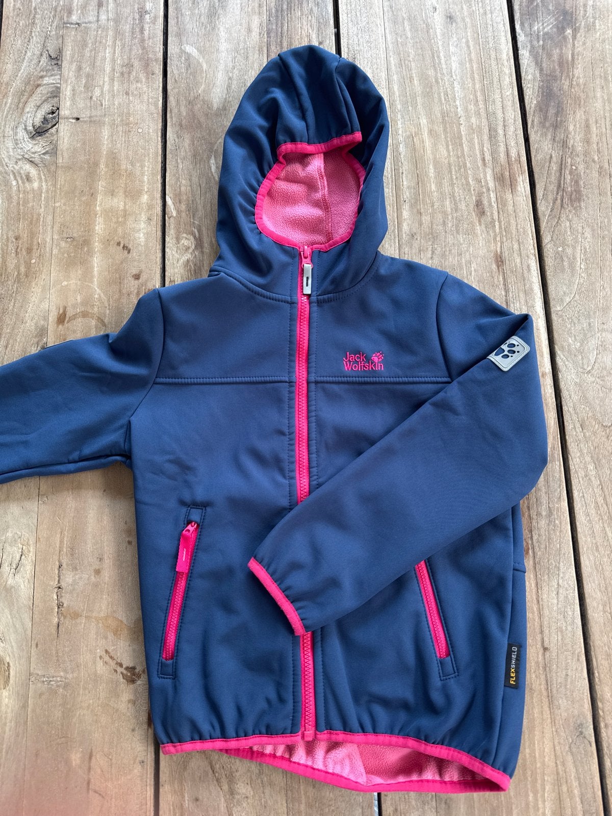 Jack Wolfskin Softshell Jas Meisje - Blauw/Roze, Kinderen en Baby's, Ophalen of Verzenden, Zo goed als nieuw, Meisje