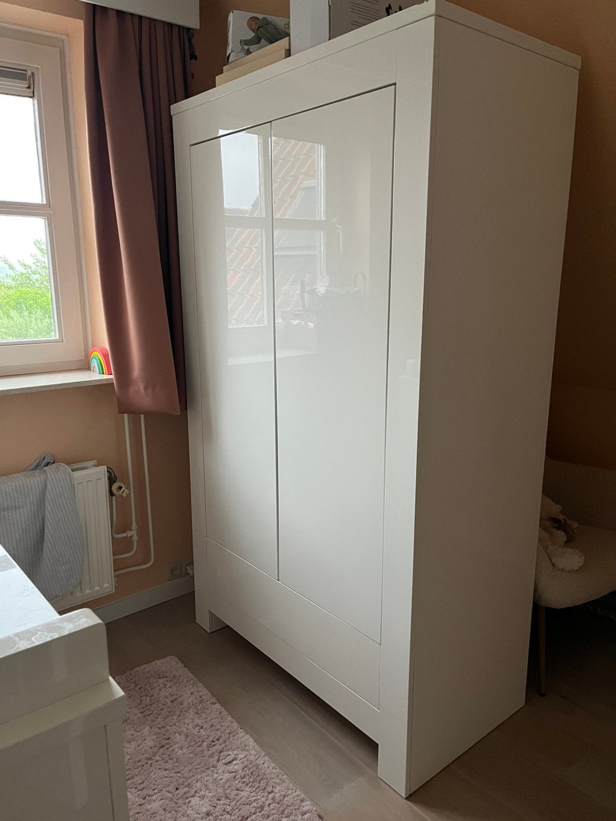 Gratis - kinder kledingkast, Huis en Inrichting, Ophalen, Zo goed als nieuw, 50 tot 75 cm, 100 tot 150 cm