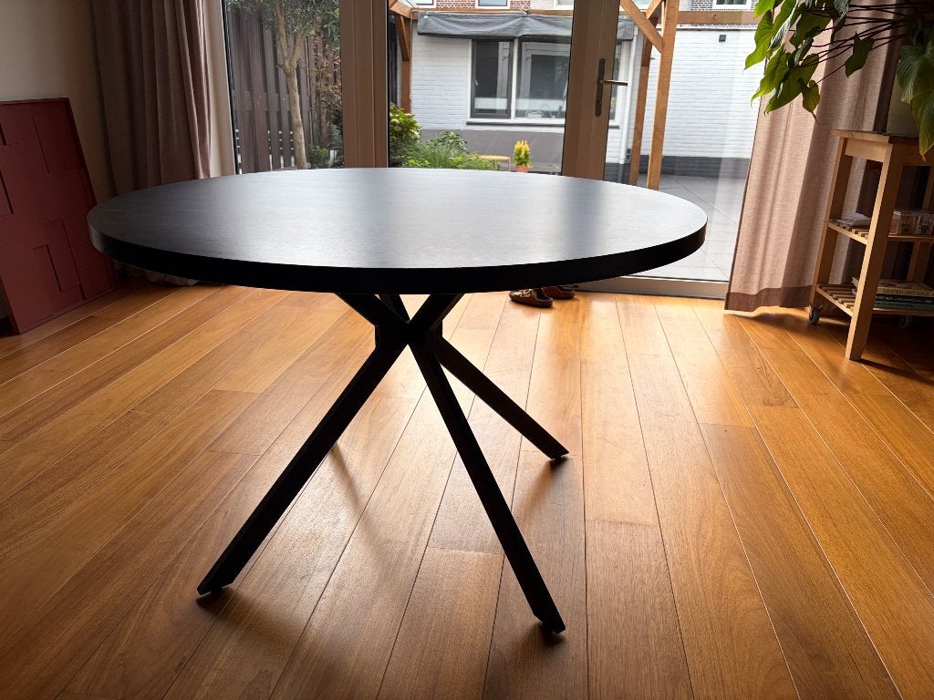 Moderne ronde eettafel, Ophalen, Rond, Zo goed als nieuw, Vier personen