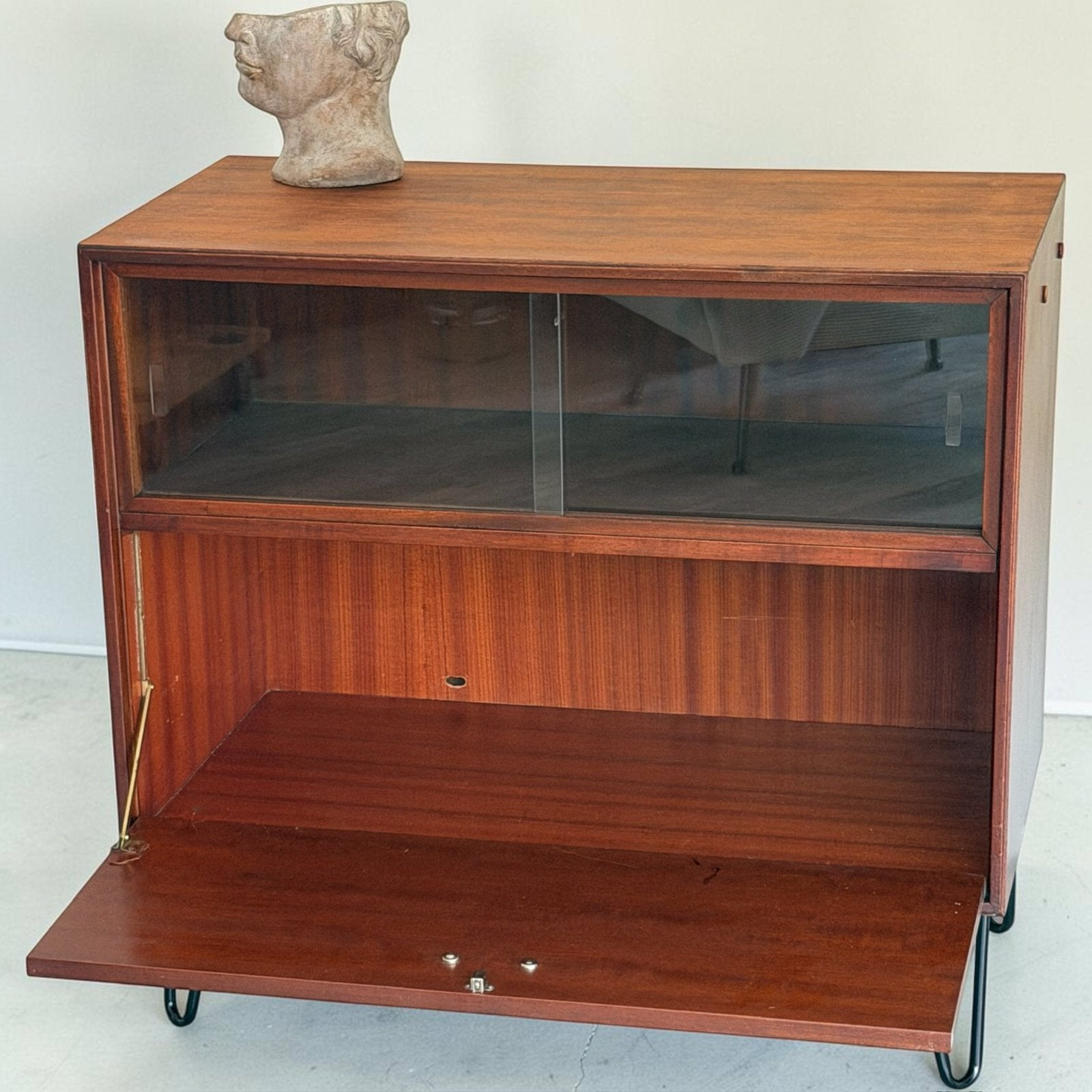 Foto 6 van Vintage Formule Kempkes dressoir | Multi Lux | wandkast