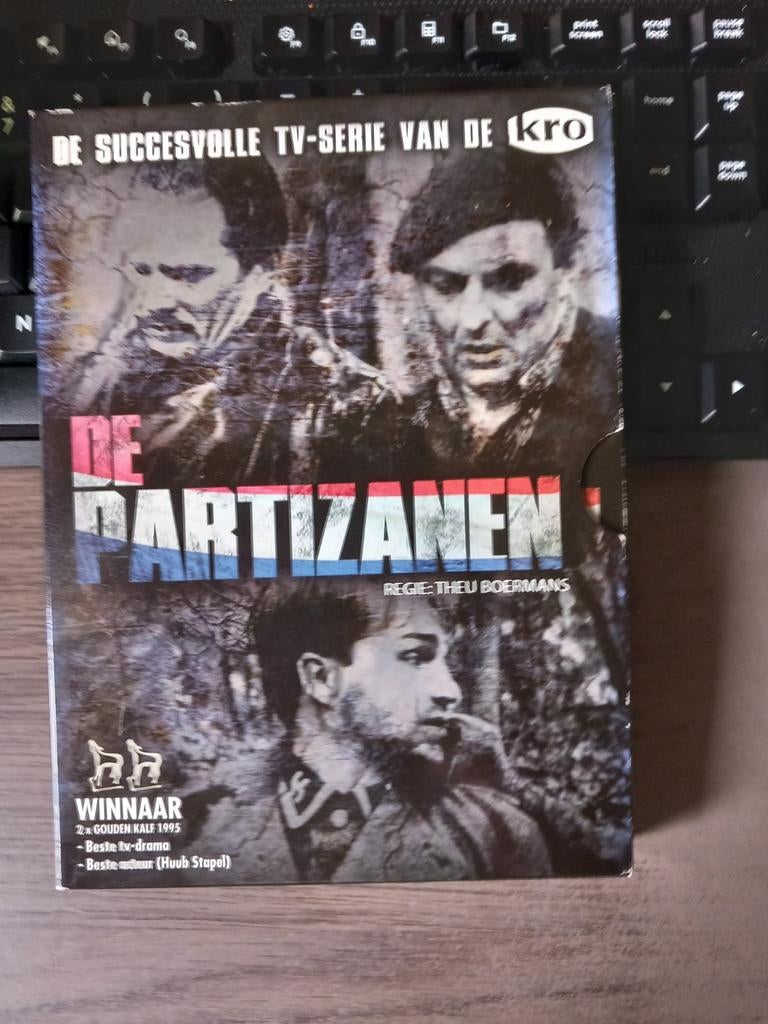 De Partizanen - De succesvolle TV-serie van de KRO (DVD), Gebruikt, Boxset, Drama, Ophalen of Verzenden