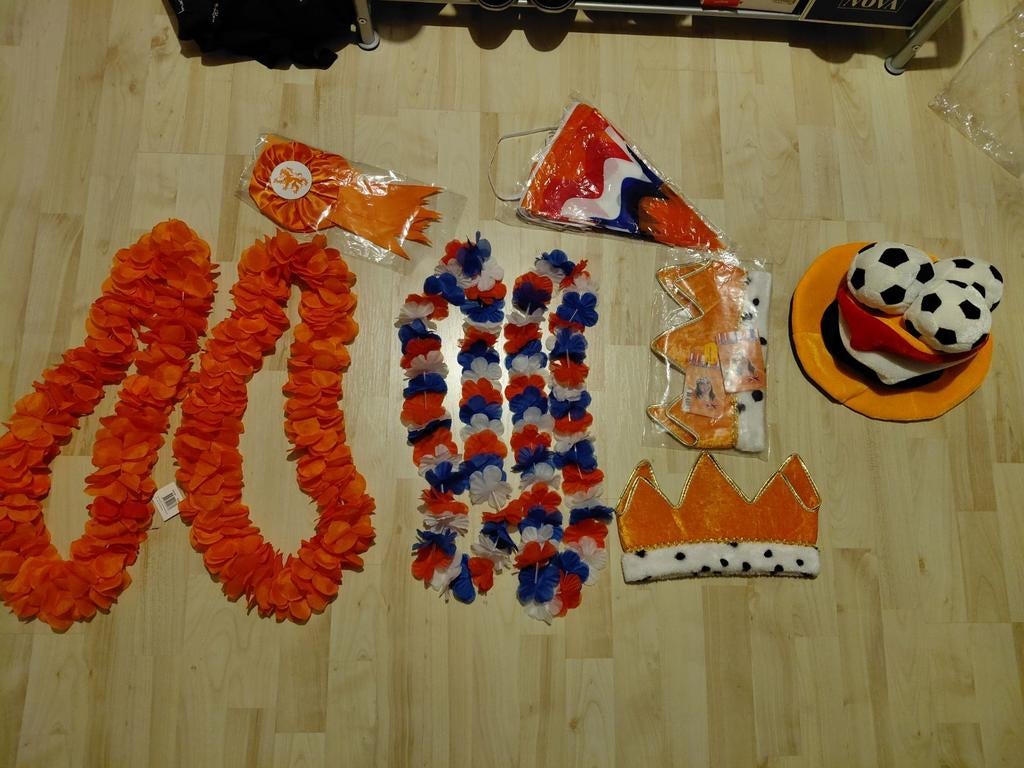 Koningsdag oranje spullen kroon boa vlag rozet hoed, Ophalen, Nieuw, Feestartikel, Oranje of Koningsdag
