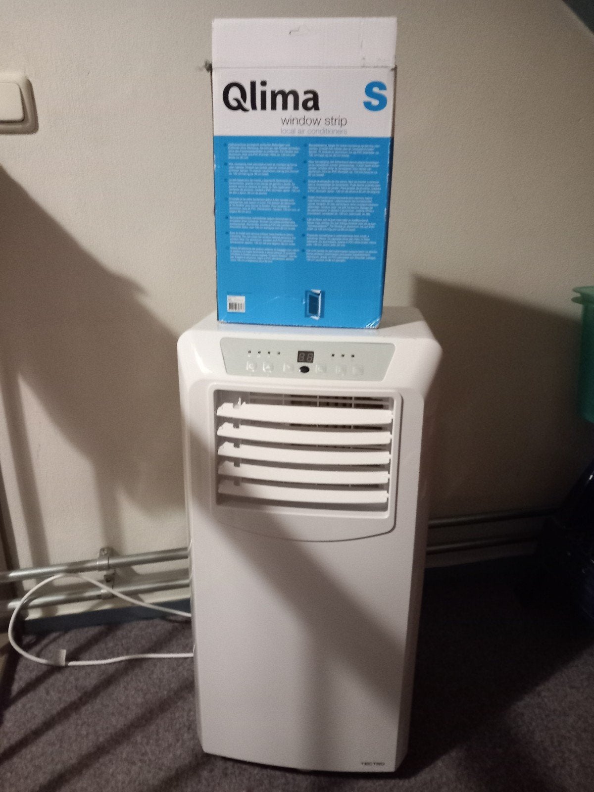 Te koop airco + windowstrip, Ophalen, Gebruikt, Minder dan 60 m³, 2 snelheden