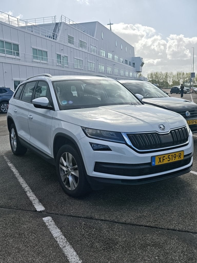 Skoda Kodiaq 1.5 TSI Greentech ACT 150pk 2019 Wit, Auto's, Dealer onderhouden, Stof, Zwart, 4 cilinders