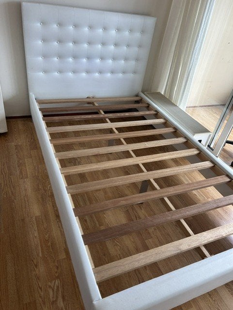 Bed 1 persoons, Ophalen, Eenpersoons, Wit, Zo goed als nieuw
