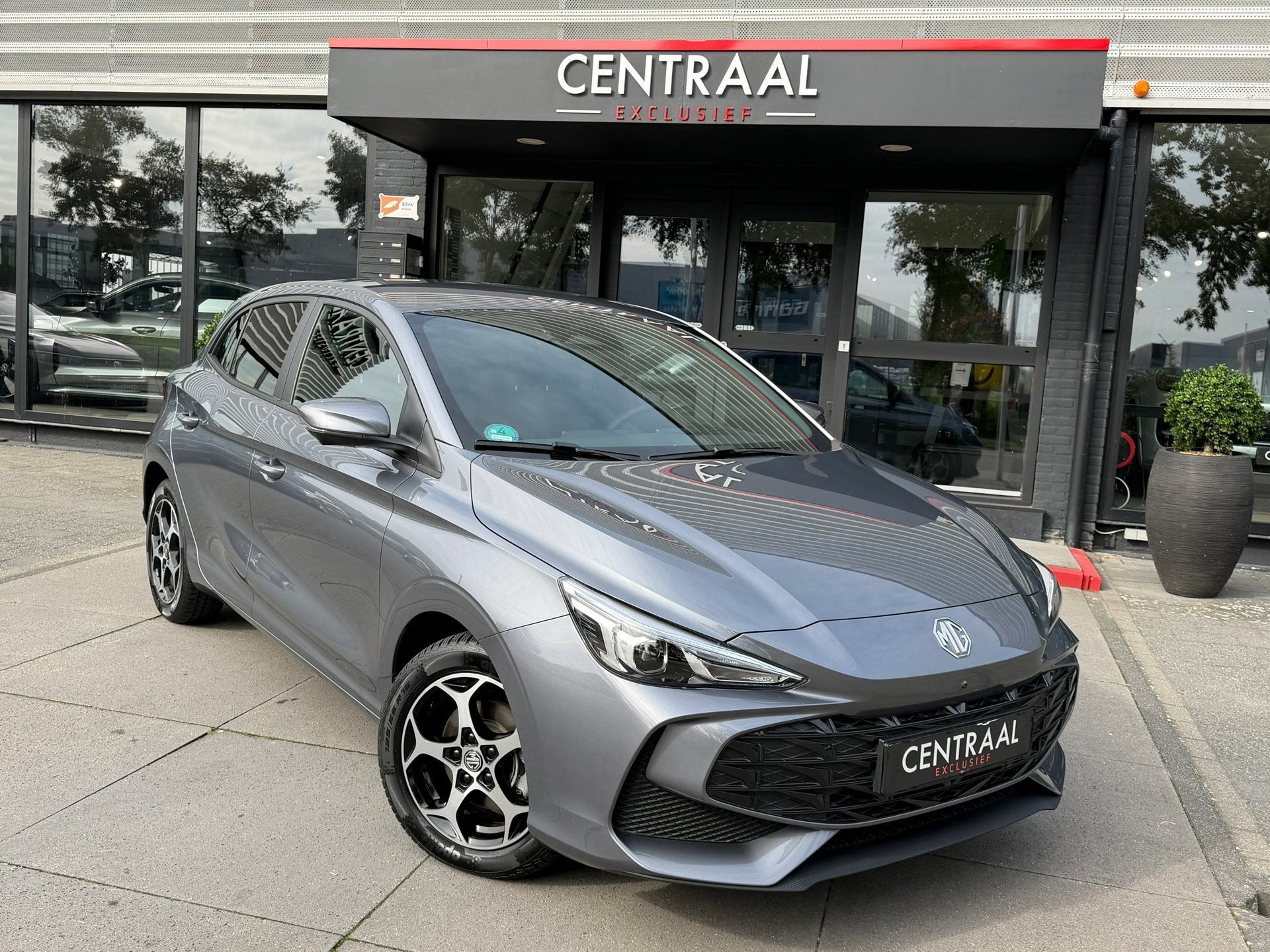 MG MG3 Hybrid+ 1.5 Hybrid+ Luxury ACC|Carplay|Keyless|360Cam, Auto's, Dealer onderhouden, Zwart, 4 cilinders, Leder en Stof
