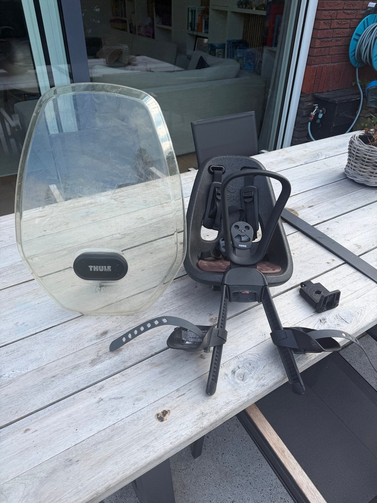 Thule Yepp Nexxt Mini Fietsstoeltje met Windscherm, Ophalen, Voetsteuntjes, Zo goed als nieuw, Voorzitje