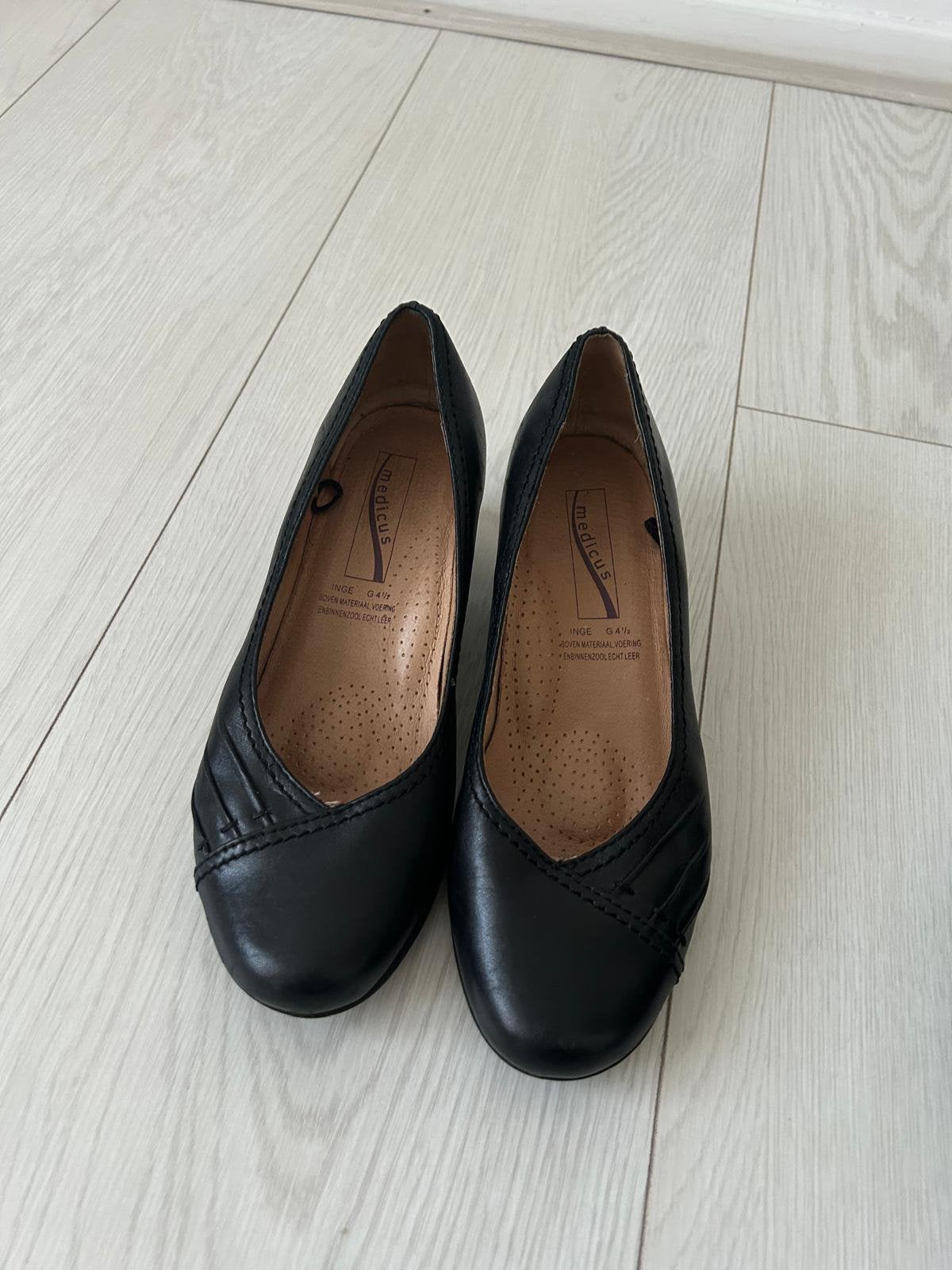 Leren pumps hakken zwart 37, Pumps, Zwart, Ophalen of Verzenden, Zo goed als nieuw