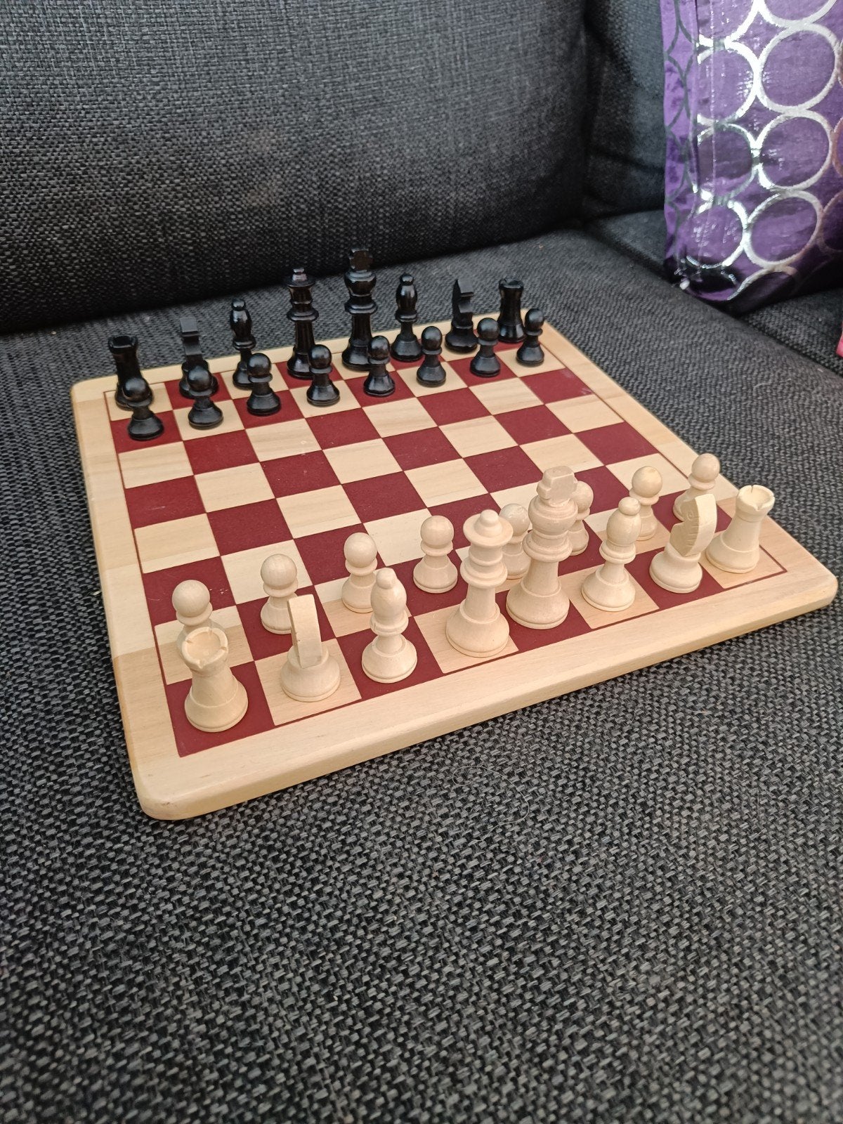 Solide schaakbord met mooie grote houten schaakstukken, Ophalen of Verzenden, Zo goed als nieuw, Schaken