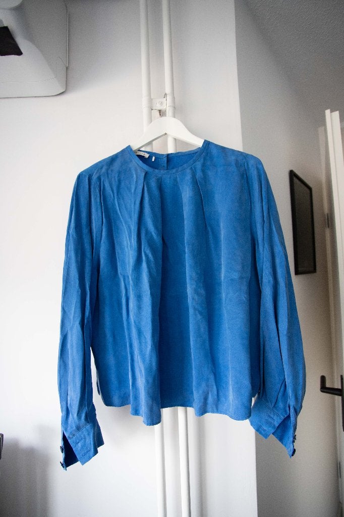 Blauwe blouse met knoopjes aan de achterkant Vanilia maat 42, Blauw, Vanilia, Maat 42/44 (L), Ophalen of Verzenden
