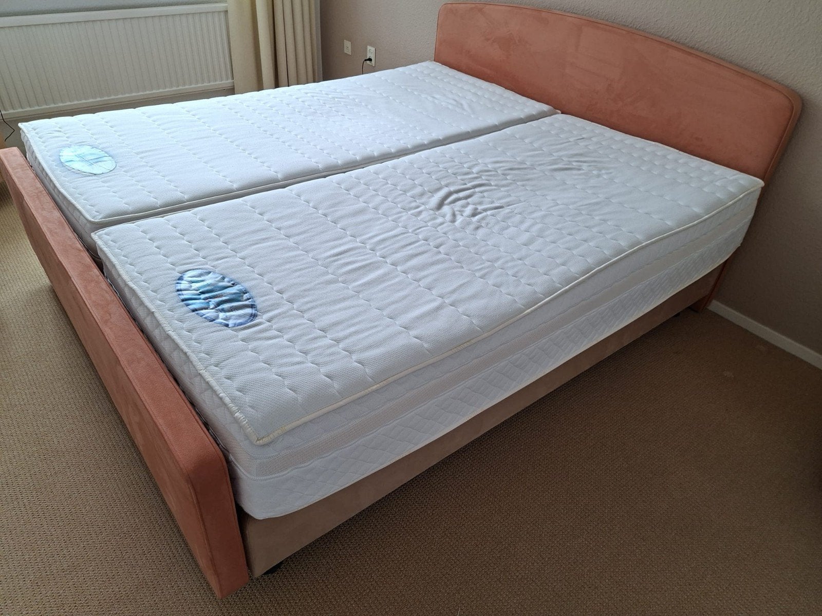 Boxspring 1.8m breed en 2.0m breed., Huis en Inrichting, Slaapkamer | Bedden, Ophalen, Gebruikt, Tweepersoons, Stof