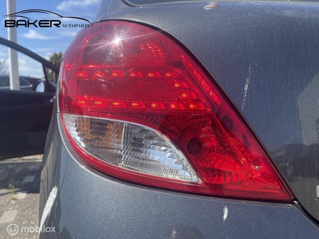 Achterlicht led links Peugeot 207 hatchback ('06-'12), Auto-onderdelen, Gebruikt, Ophalen of Verzenden, Peugeot, Peugeot