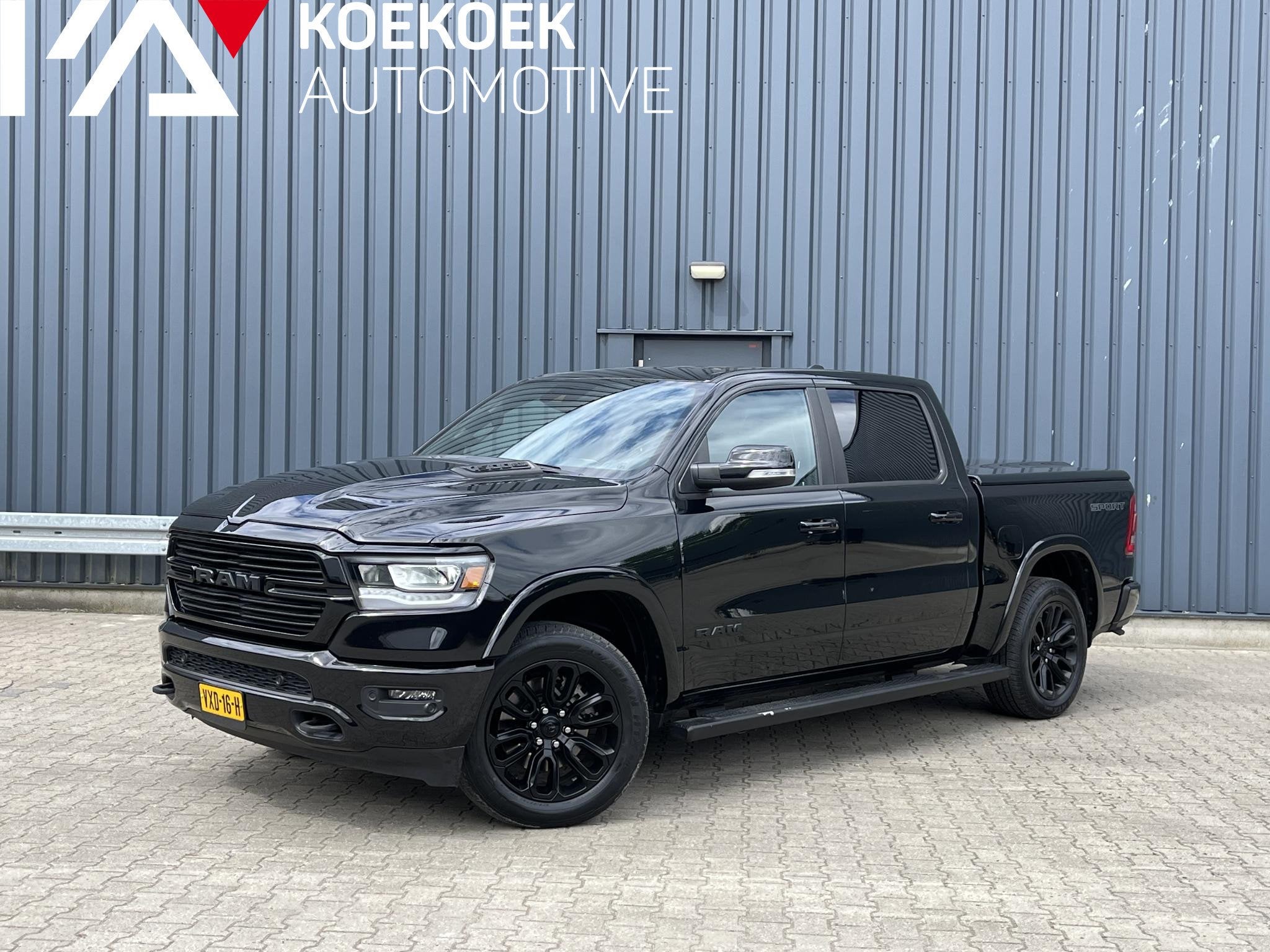 Dodge Ram 1500 5.7 V8 4x4 Crew Cab Laramie | LPG | Harman ka, Gebruikt, 5654 cc, Met garantie (alle), Lane Keeping Assist