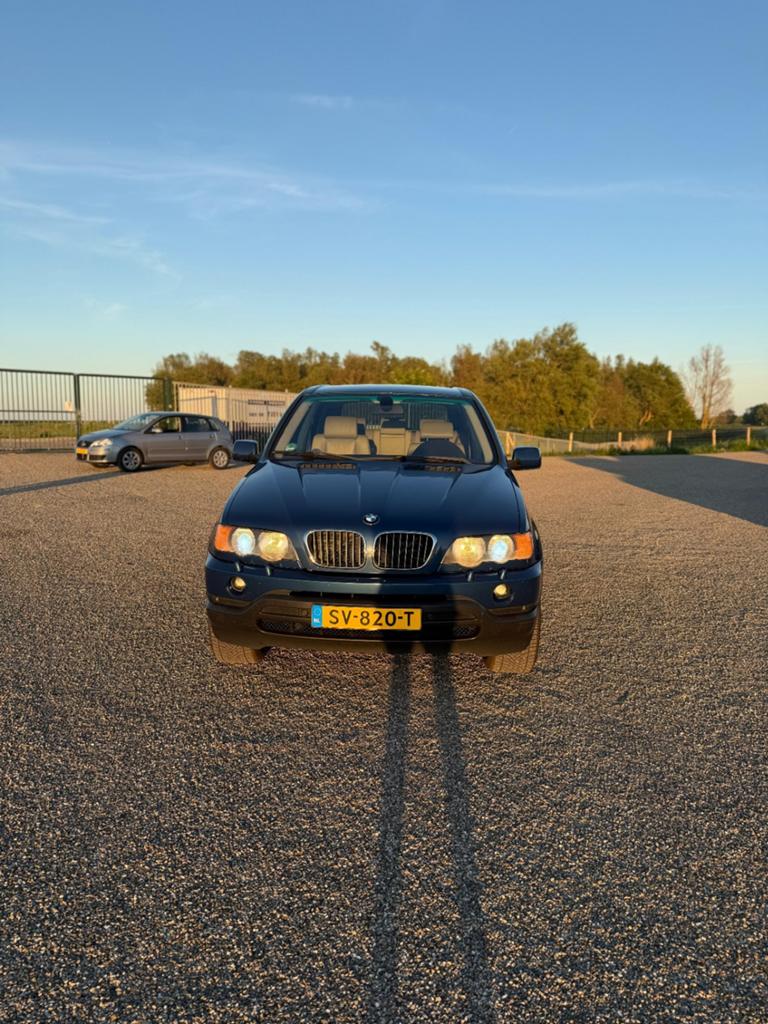 BMW X5 4.6 v8 (nieuwe motor) 4x4 AUT 2000 Blauw, Auto's, BMW, Automaat, Vierwielaandrijving, Particulier, Navigatiesysteem
