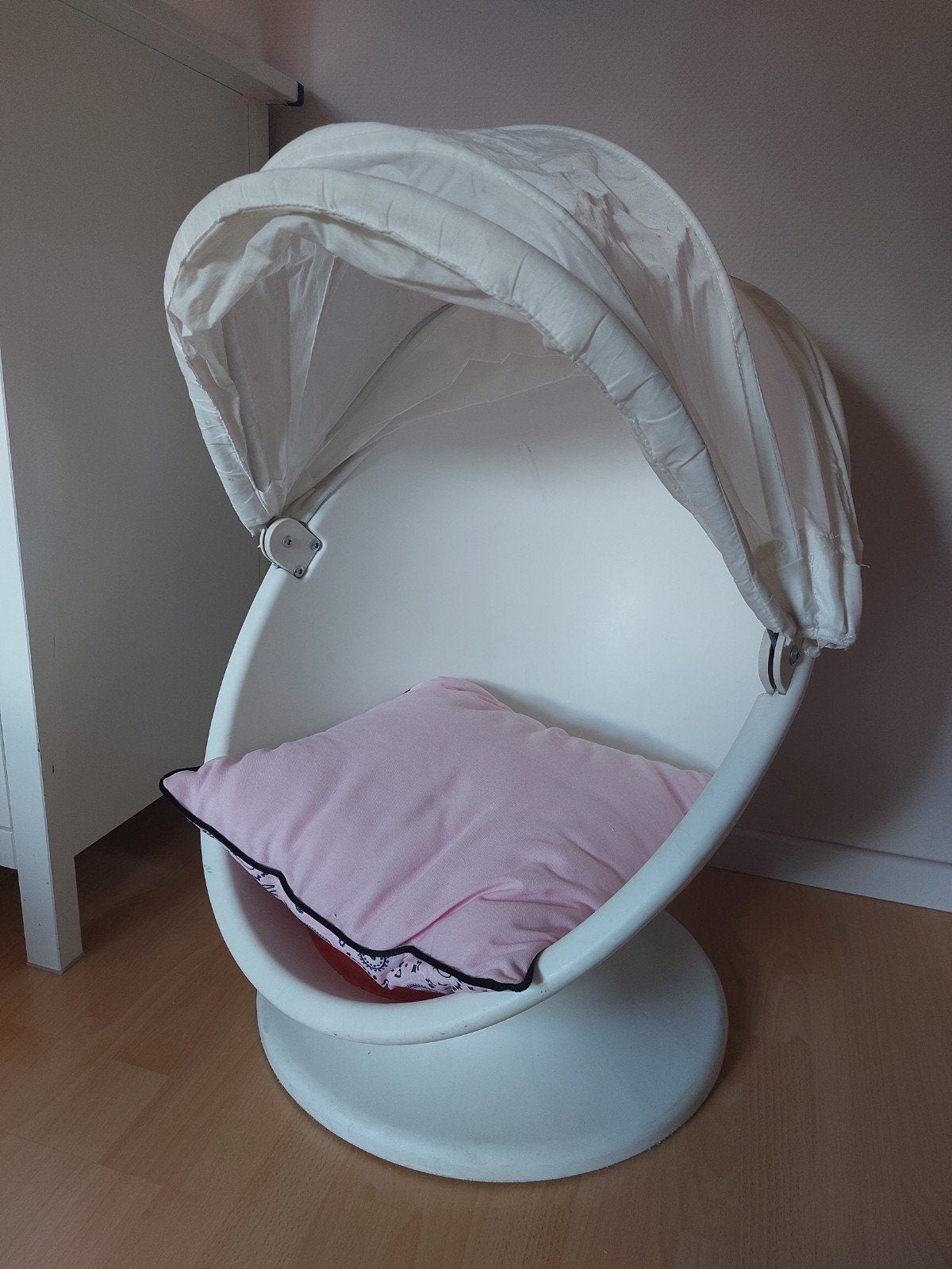 IKEA PS LÖMSK draaifauteuil kinderen wit
Draaifauteuil, wit/, Kinderen en Baby's, Ophalen, Gebruikt, Stoel
