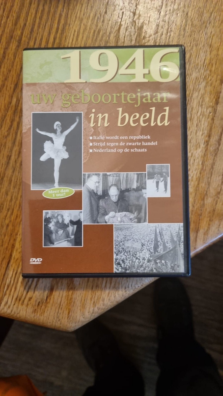 DVD  UW GEBOORTEJAAR  1946 IN BEELD, Cd's en Dvd's, Inclusief DVD, Alle leeftijden, Overige genres, Ophalen of Verzenden
