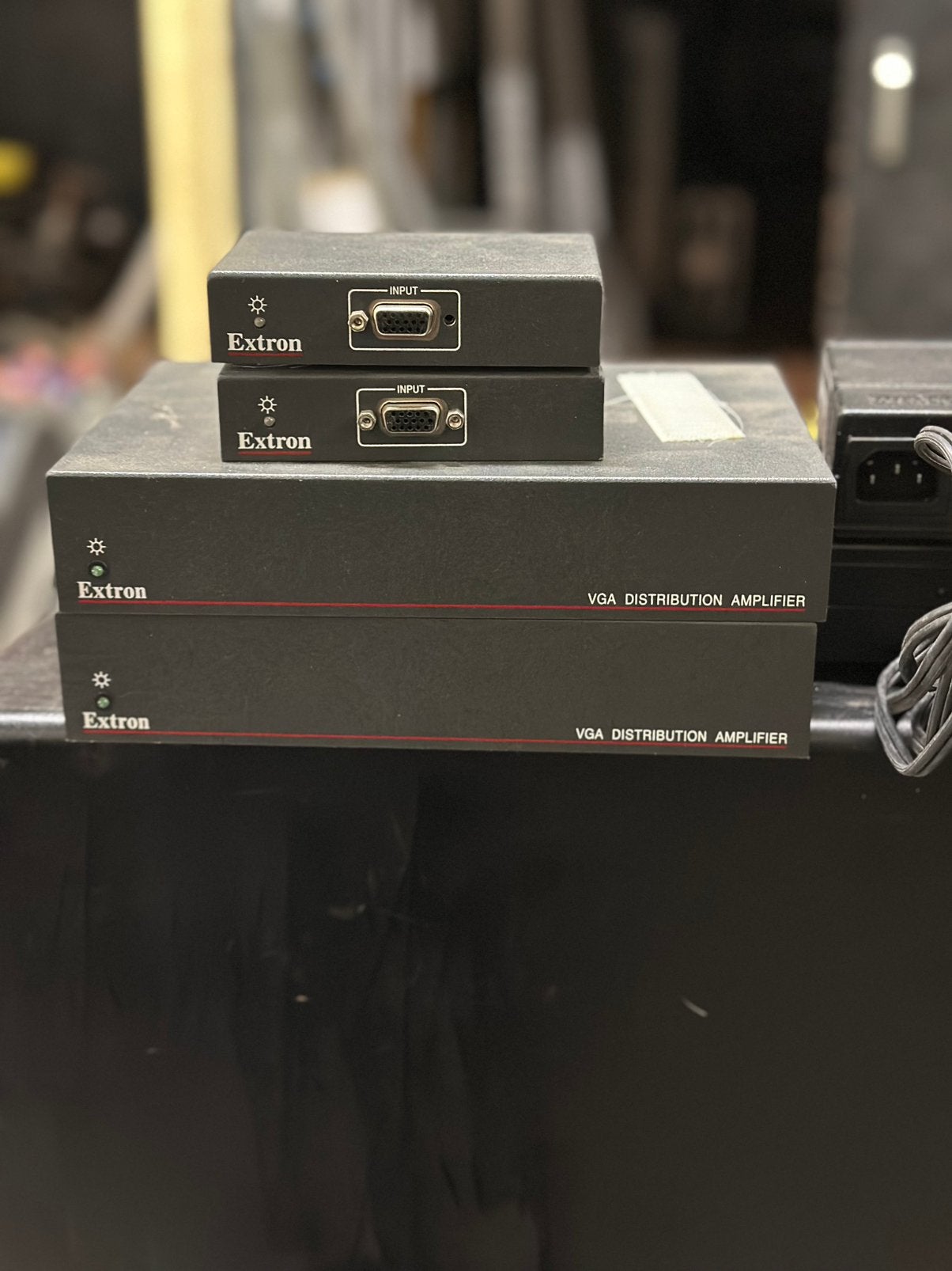4 stuks Extron vga distributie amplifier, Computers en Software, Gebruikt, Extron, Ophalen of Verzenden
