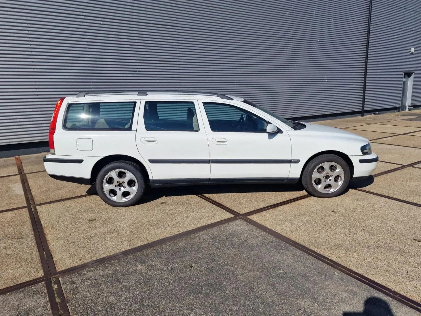 Volvo V70 2.5 T AWD Comfort Line, Stoelverwarming, Stof, Zwart, Bedrijf