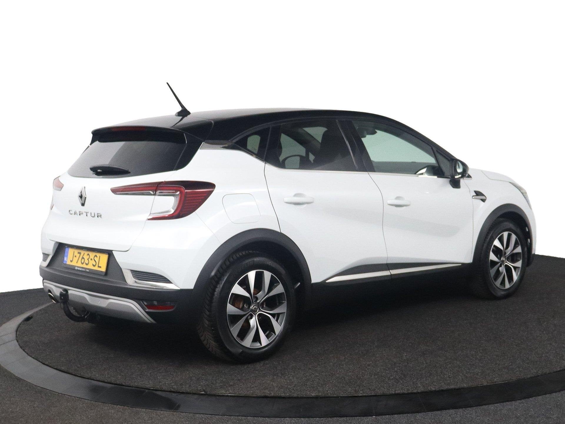 Renault Captur 1.3 TCe 130 Intens |NAP|DOH|Trekhaak, Voorwielaandrijving, Stof, Gebruikt, Euro 6