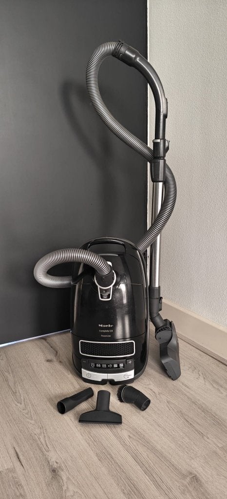 Miele Complete C3 Black Diamond 890W + NIEUWE Combizuigmond, Ophalen of Verzenden, Zo goed als nieuw, Miele, Sledestofzuiger