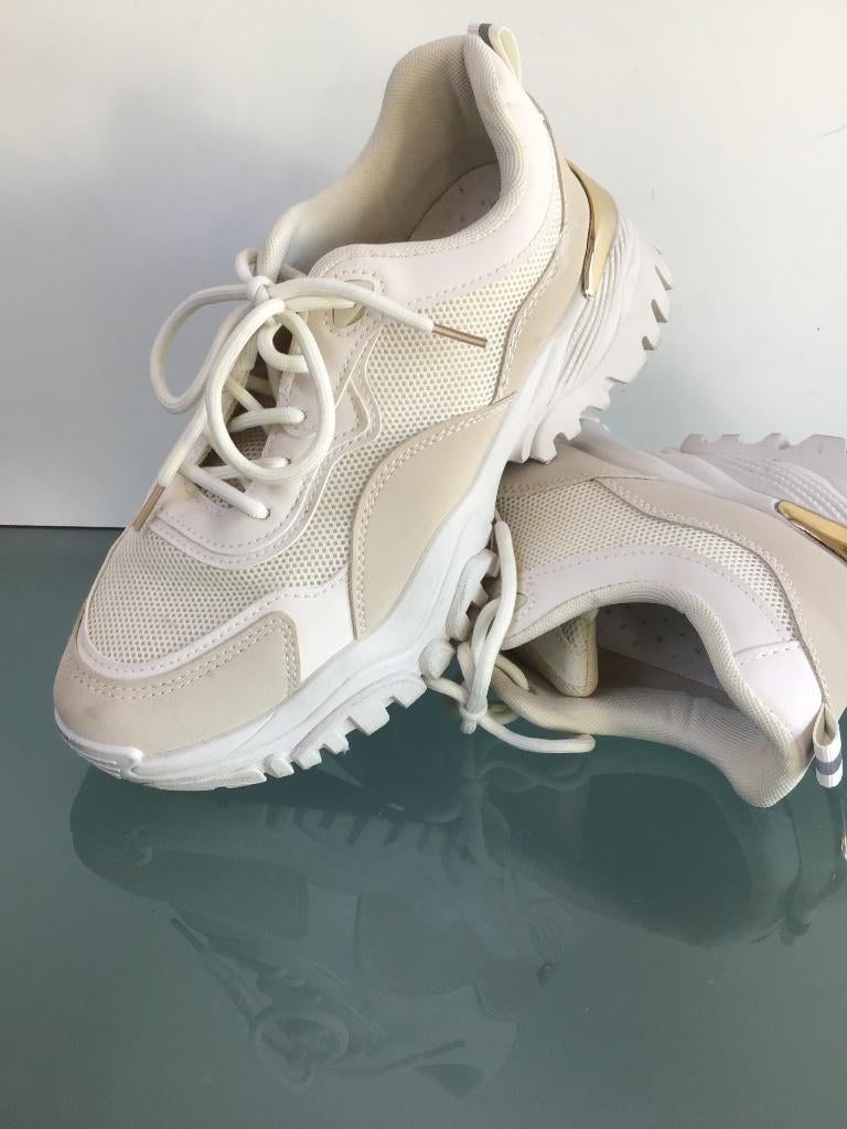 Nieuwe witte sneakers 40 | Té leuke vibe | Gratis verzenden, Verzenden, Wit, Sneakers of Gympen, Zo goed als nieuw