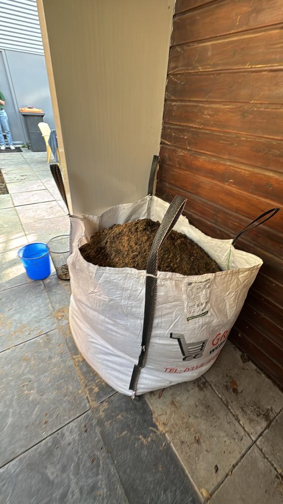 Gratis zand - ca. 800 liter, Tuin en Terras, Zand, Zo goed als nieuw, Ophoogzand, Ophalen