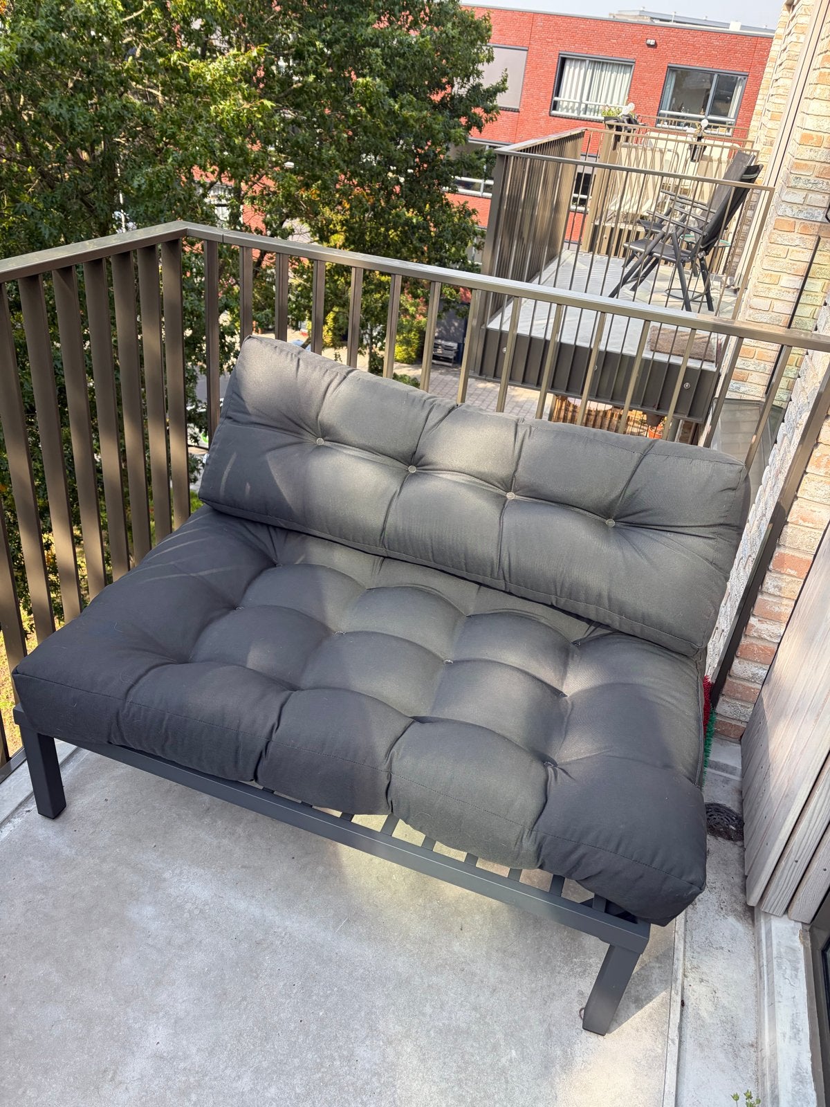 Pallet bank staal (evt met kussen), Ophalen, Tweepersoons, 75 tot 100 cm, Zo goed als nieuw