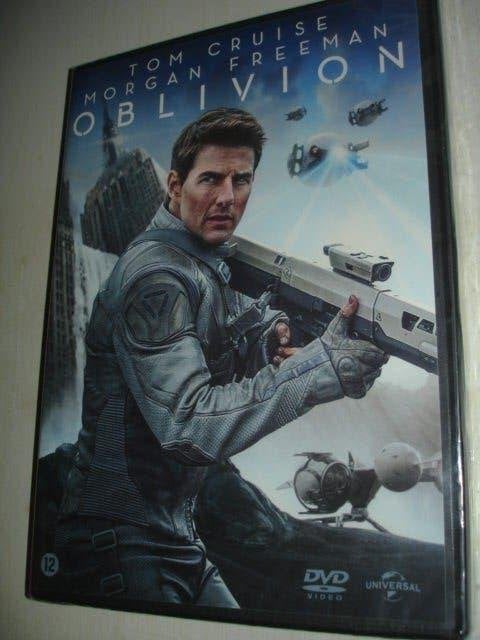 Oblivion- Tom Cruise, Morgan Freeman- (NIEUW/SEAL), Alle leeftijden, Verzenden, Nieuw in verpakking