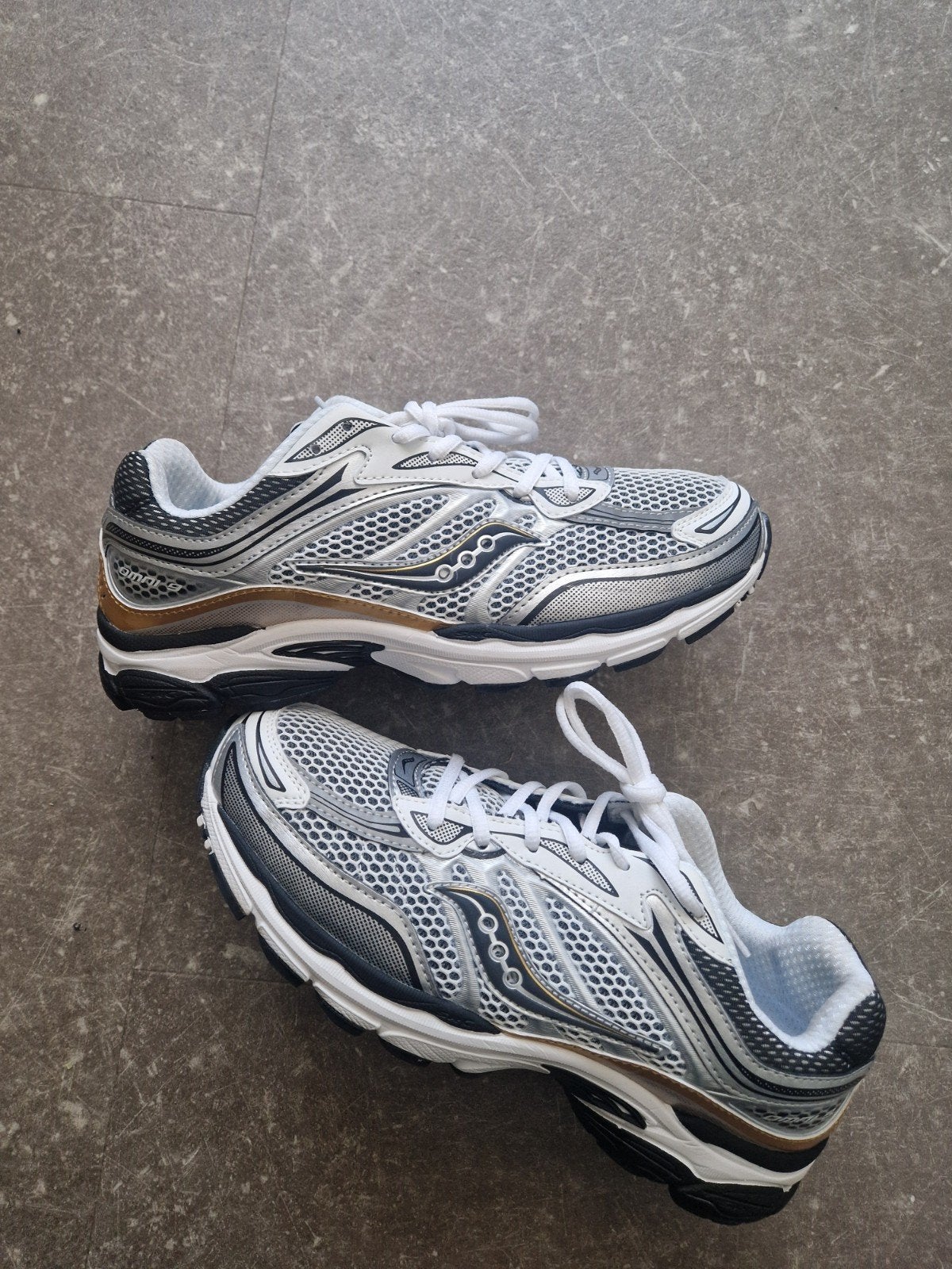 Saucony Omni 9  origineel sneakers maat 44 zgan, Kleding | Heren, Schoenen, Overige kleuren, Ophalen of Verzenden, Saucony, Sneakers of Gympen