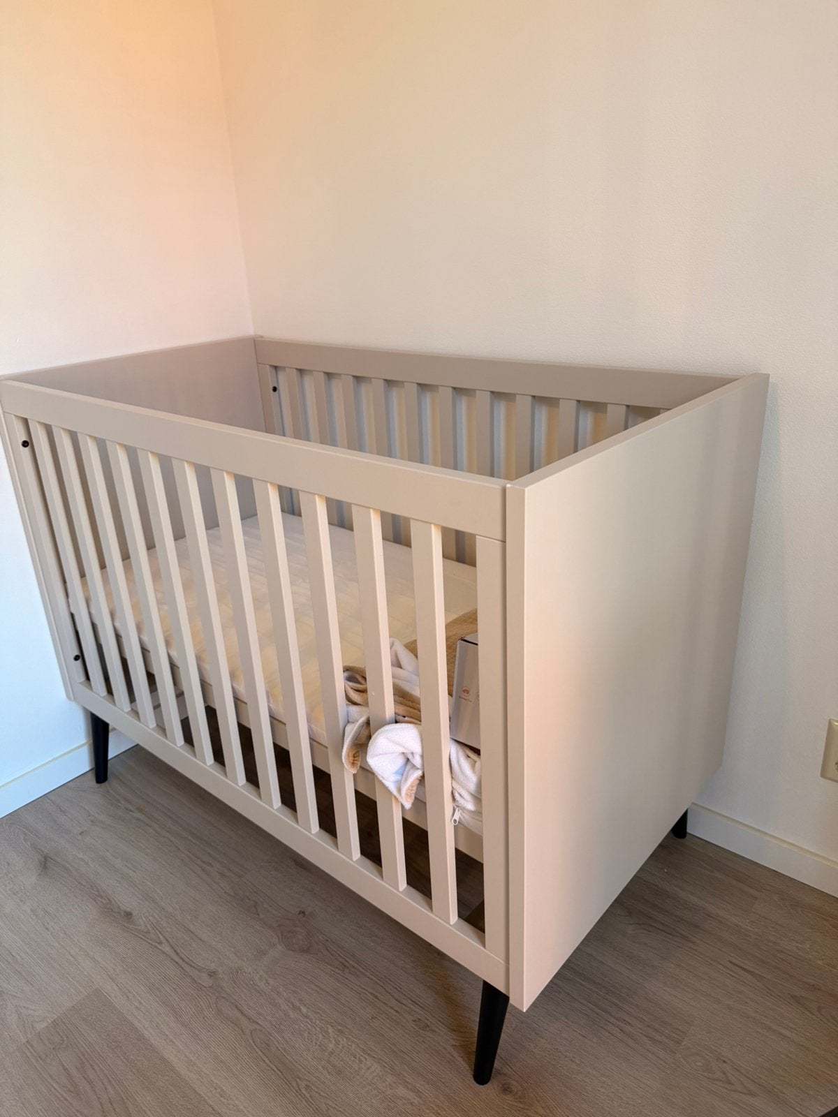 Nieuw ledikant inc matras, Ophalen of Verzenden, Zo goed als nieuw, Ledikant