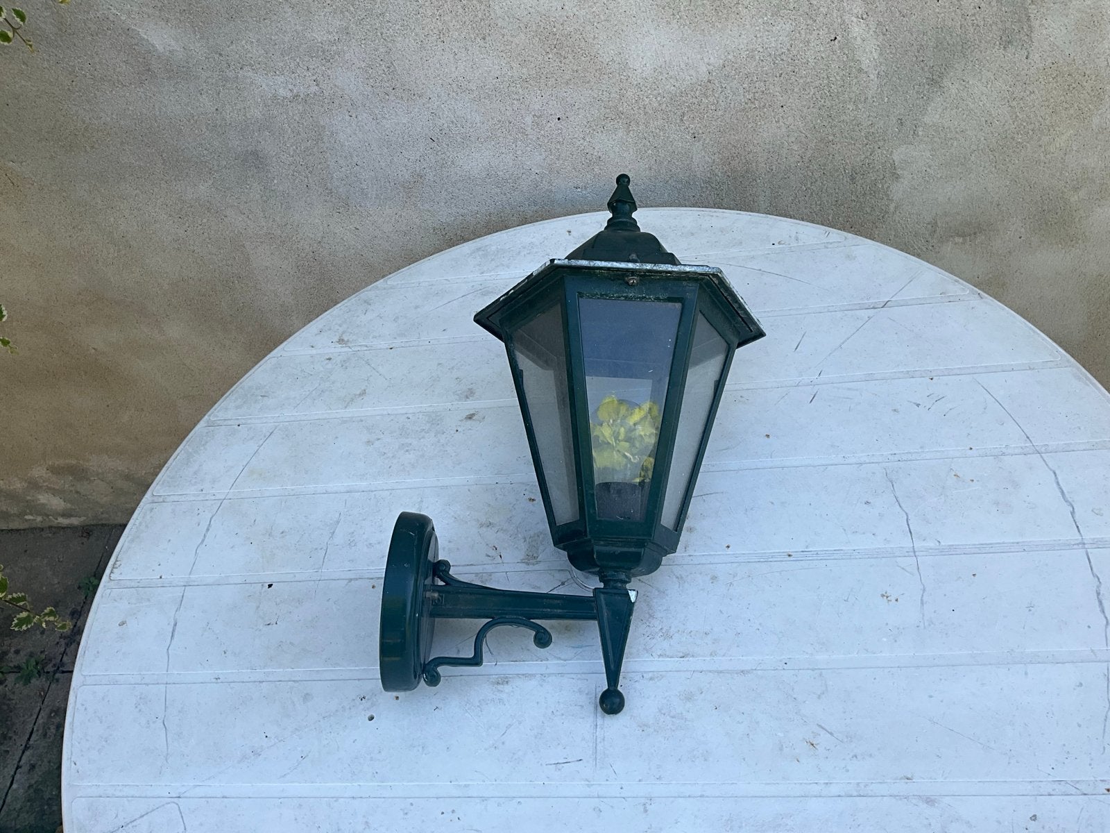 Gebruikte buitenlamp - Wandlamp in klassieke stijl, Tuin en Terras, Gebruikt, Minder dan 50 watt, Wandlamp, Ophalen of Verzenden