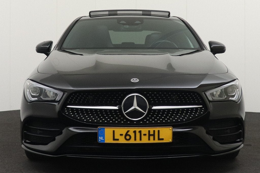 Mercedes-Benz CLA-Klasse 180 AMG Night-Pack Pano-dak Camera, Auto's, CLA, Gebruikt, 4 cilinders, Zwart