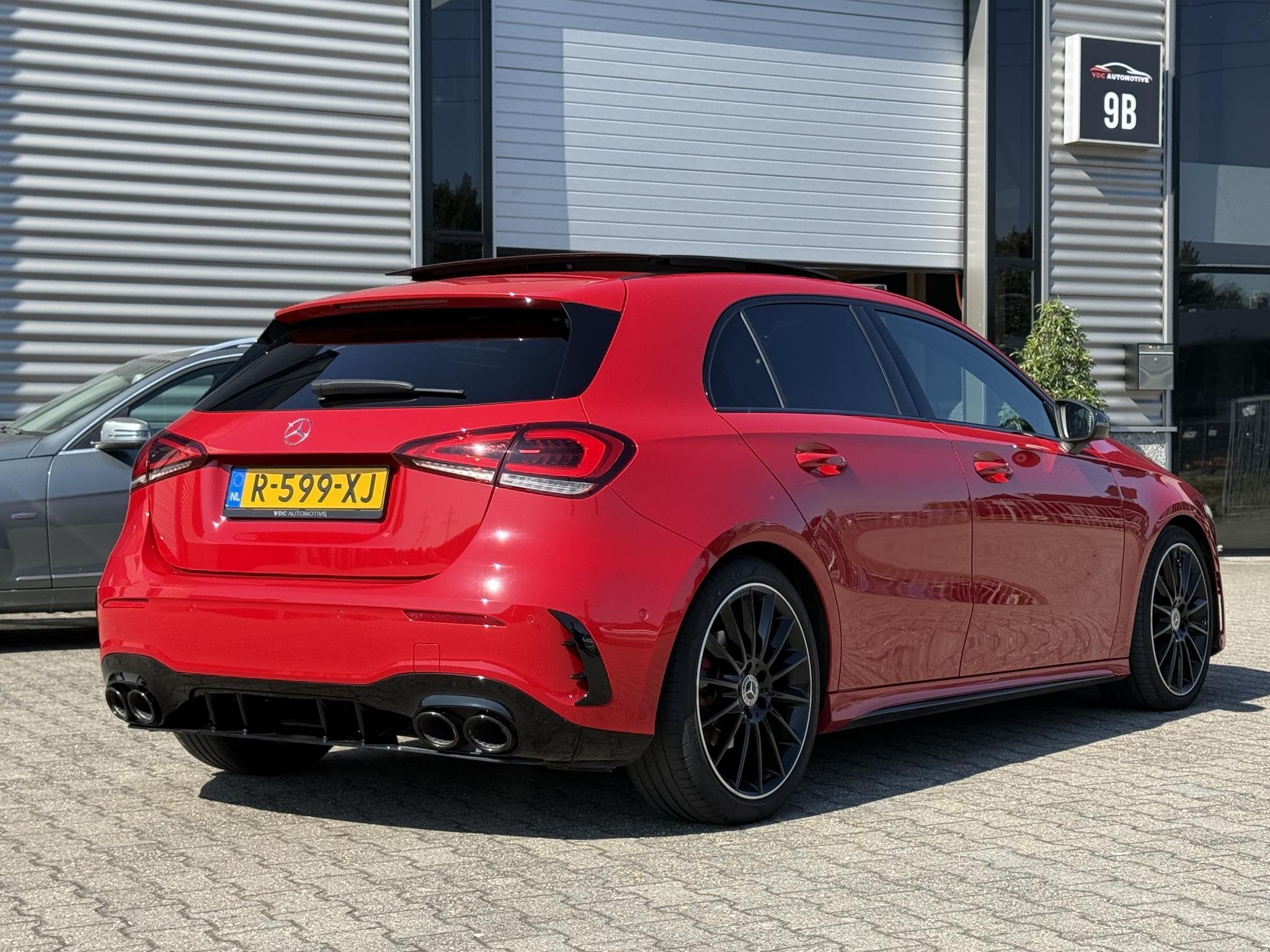 Mercedes-Benz A-Klasse 200 AMG Pano | Widescreen | Sfeerverl, Auto's, Mercedes-Benz, Stof, Gebruikt, 4 cilinders, 163 pk