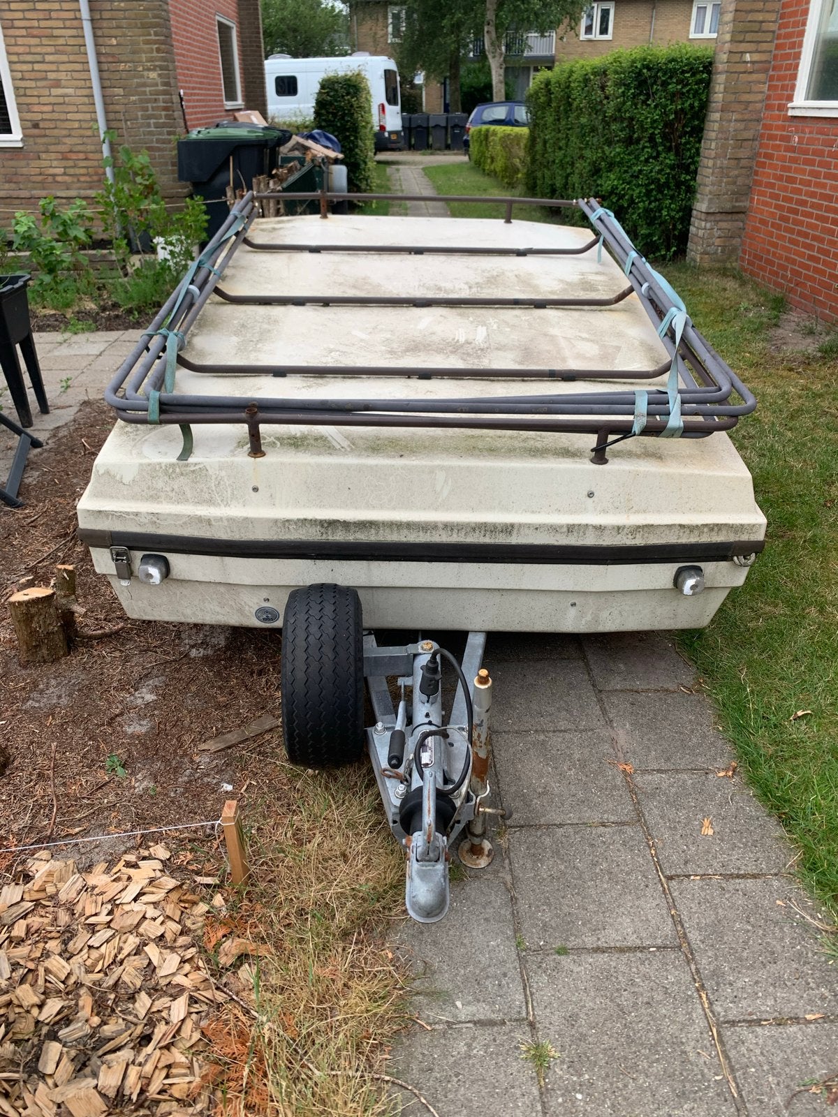 Lege Camp-let vouwwagen met keuken. Bagagewagen met deksel, Ophalen, Gebruikt