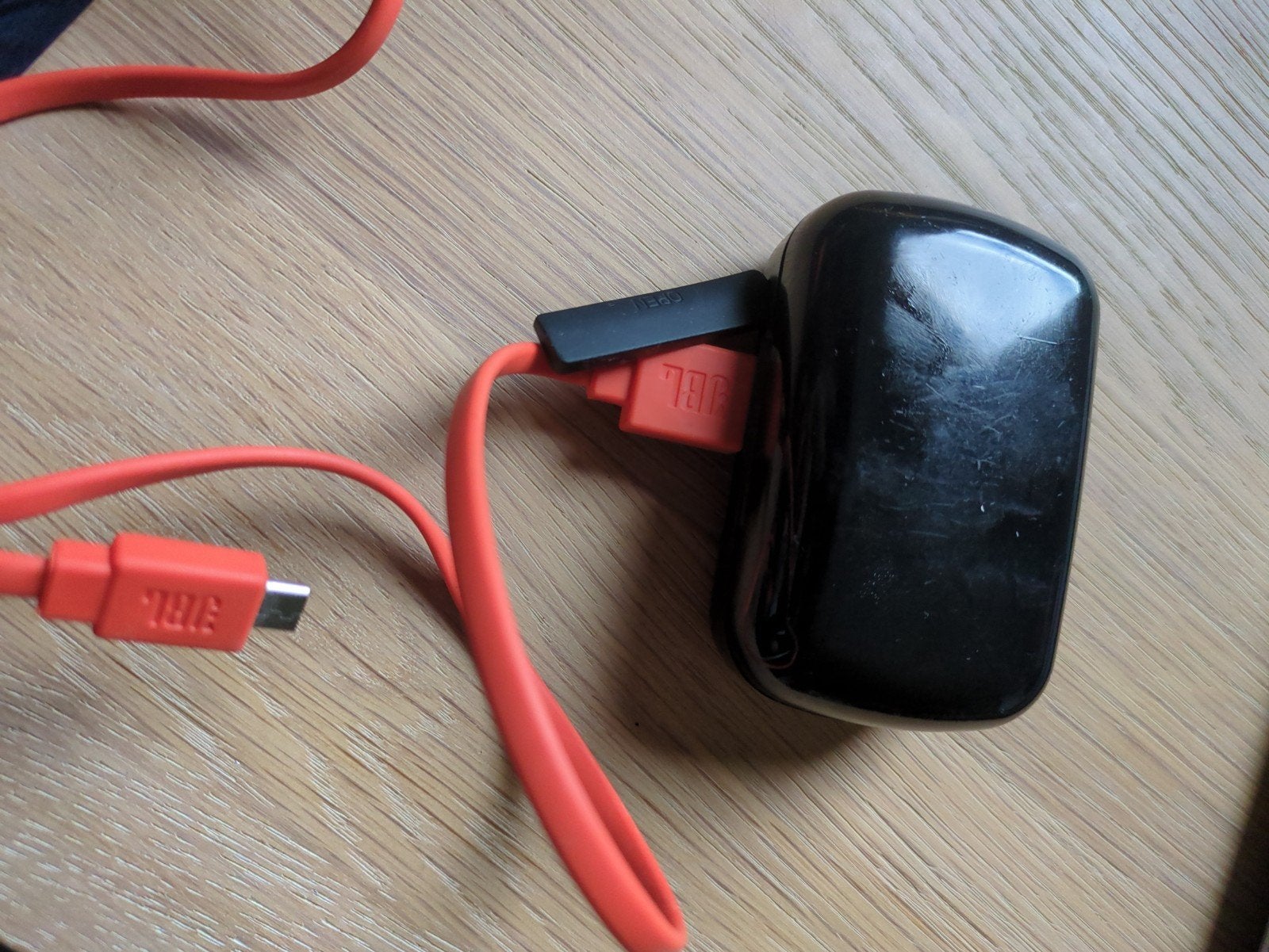 draadloze oordopjes met oplaadcase, In-ear, Gebruikt, JBL, Ophalen of Verzenden