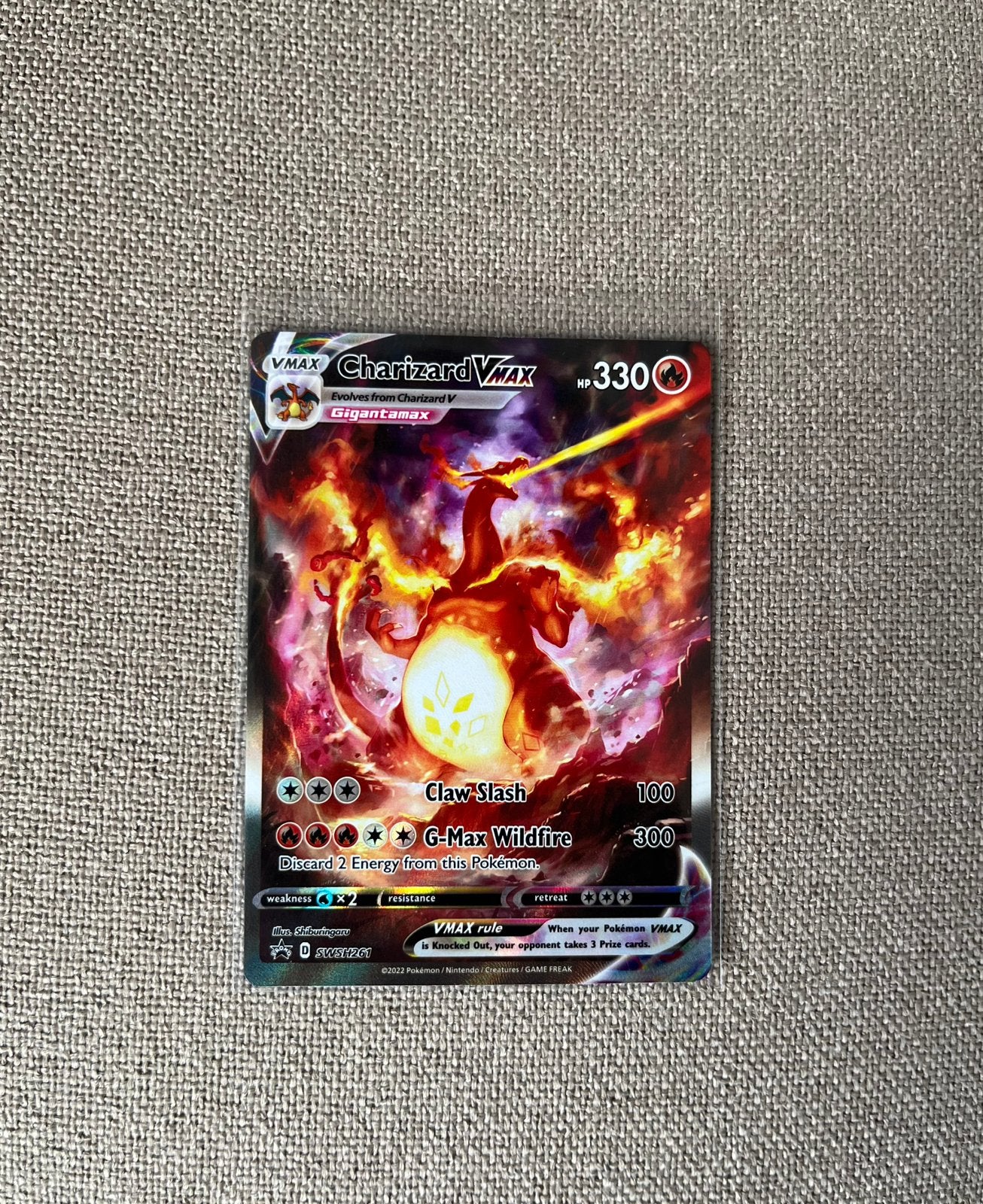 Charizard Vmax 261, Ophalen of Verzenden, Zo goed als nieuw, Losse kaart, Foil