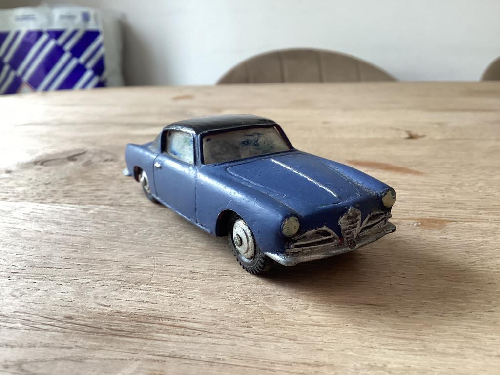 Dinky Toys Alfa Romeo 1900 Super Sprint nr. 24J repaint, Ophalen of Verzenden, Gebruikt, Auto, Dinky Toys