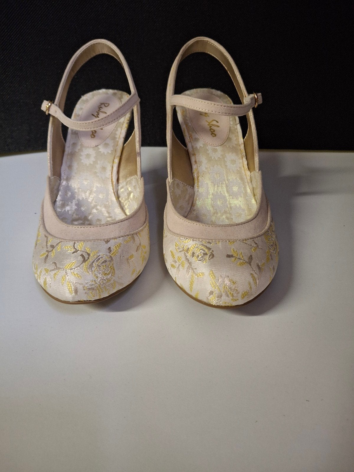 Ruby shoo Lucia slingback in creme en citroen maat 40, Kleding | Dames, Schoenen, Pumps, Overige kleuren, Ophalen of Verzenden