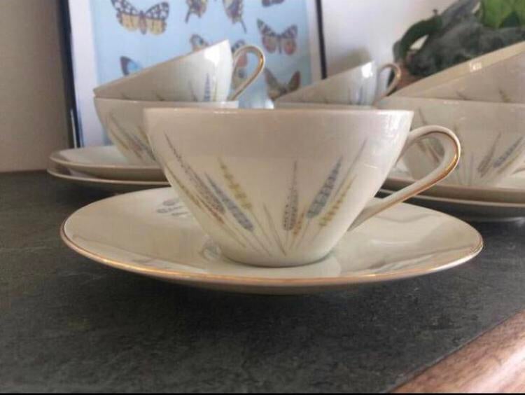 💝 Vintage WINTERLING kop schotel veren pastel offwhite, Ophalen of Verzenden, Zo goed als nieuw, Overige stijlen, Kop(pen) en/of Schotel(s)