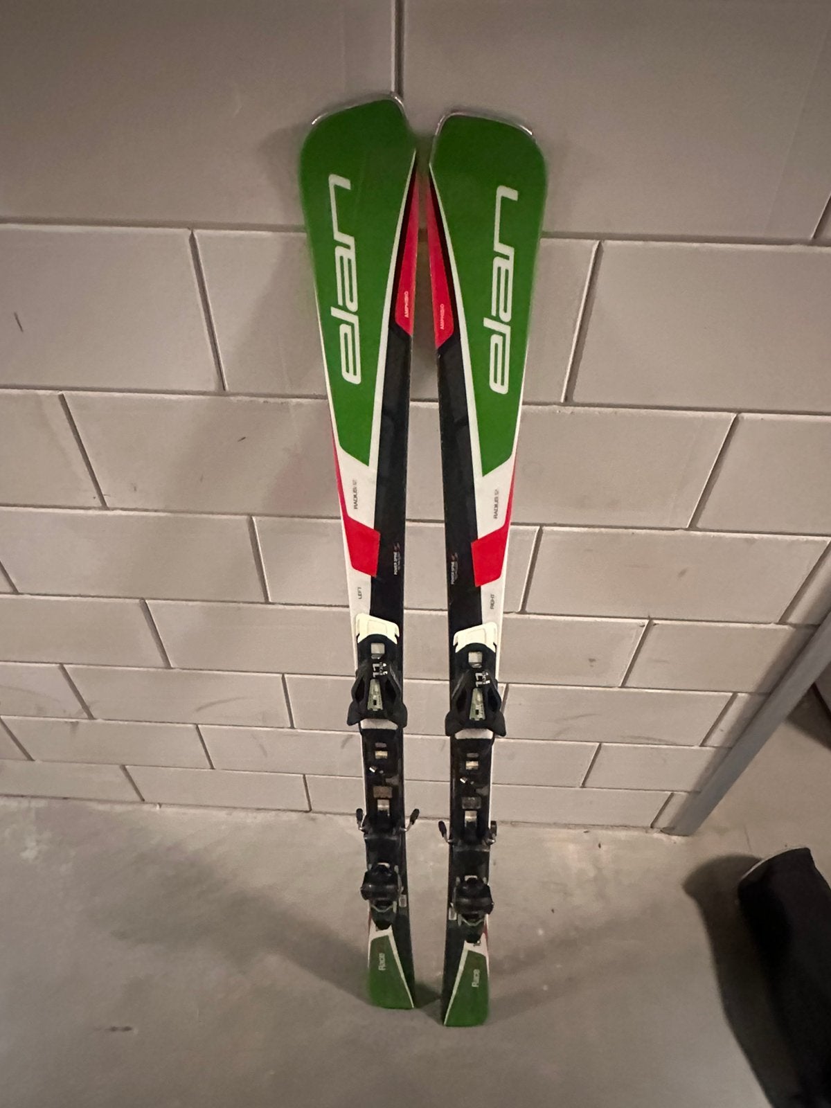 Elan Race SLX Amphibio slalomski's 160cm + Elan binding, 160 tot 180 cm, Zo goed als nieuw, Ski's, Ophalen